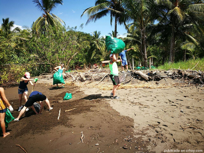 Costa Rica. Limpian una playa en Tárcoles y encuentran todo esto…