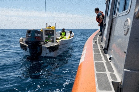 La Guardia Costera de EEUU captura barcos de pesca ilegales mexicanos