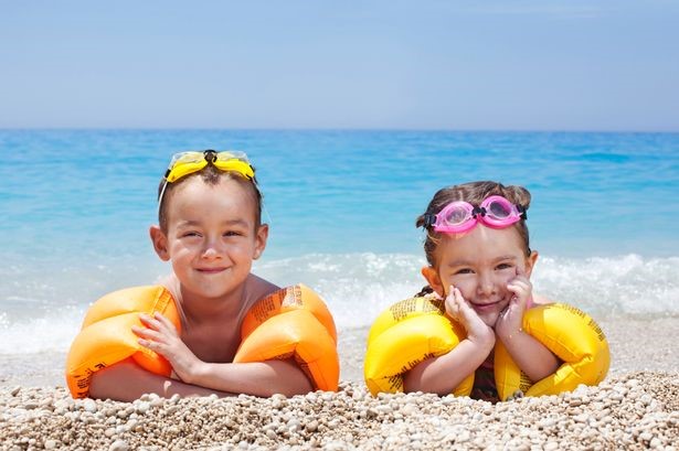 Playas Mar Menor: contaminadas y restrictivas