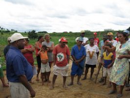 Los límites legales a la compra de tierras frenan a los acaparadores o adormecen el debate