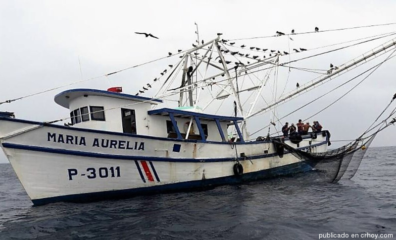 Incopesca habría renovado licencias para pesca de arrastre