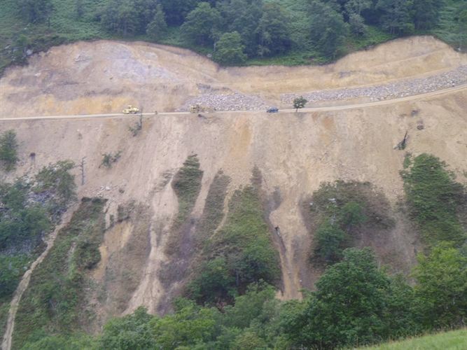 Cantabria. Montes niega que se hayan cortado robledales y hayedos para ejecutar la pista de Rozadío