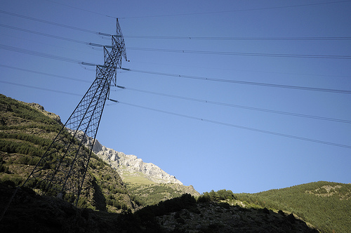 El Gobierno de Navarra y Red Eléctrica de España alcanzan un principio de acuerdo para modificar la línea eléctrica de 400 kV