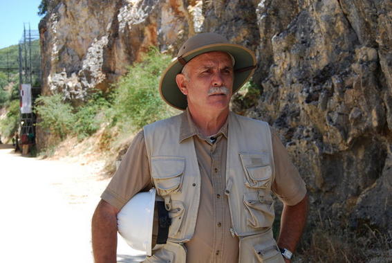 Cambiaría el nombre de la isla de San Cristóbal por isla Evolución