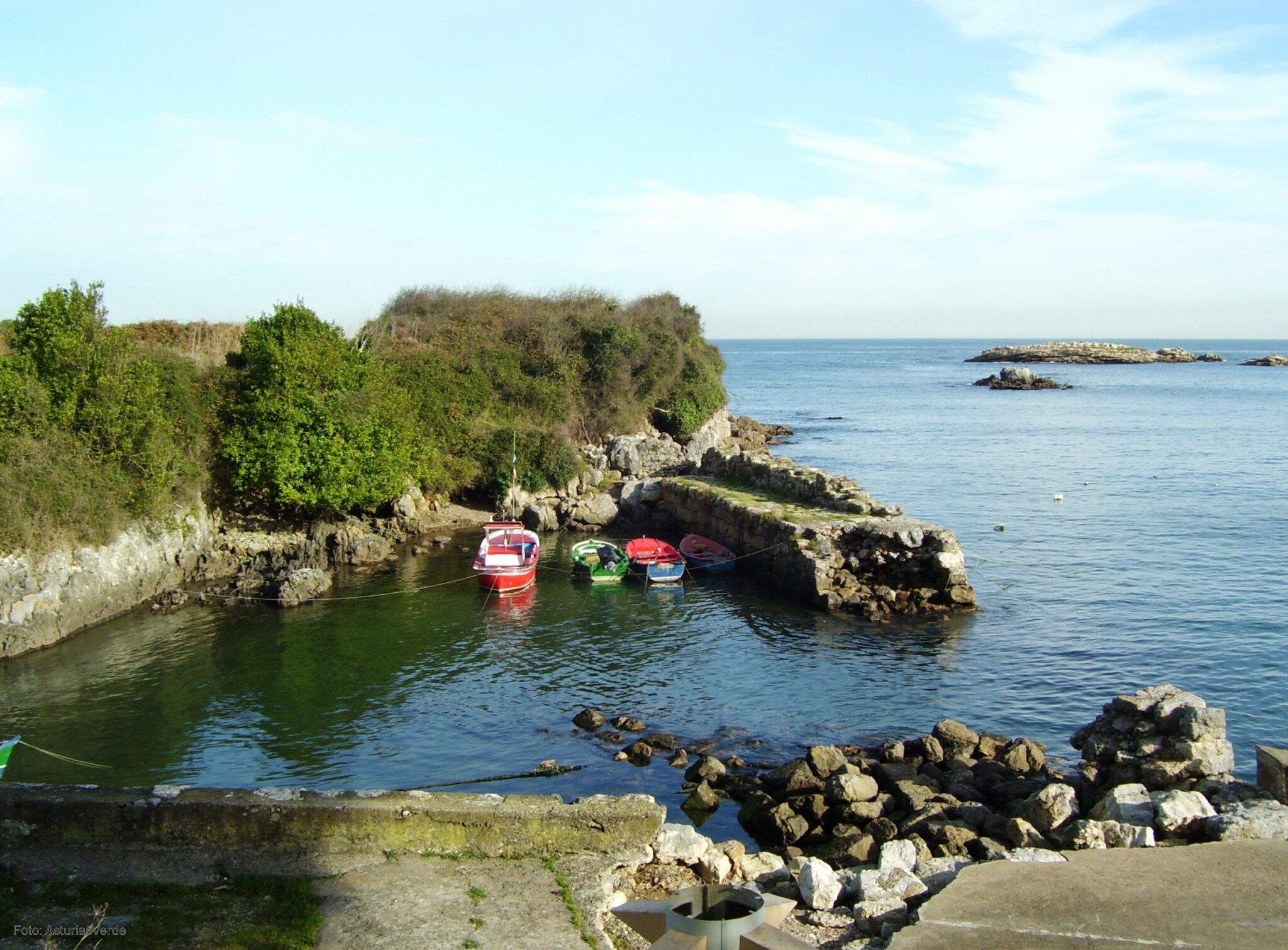 Modelos tridimensionales para simular la acción de las olas en los diques de escollera