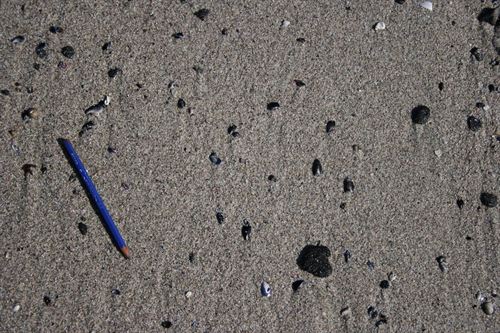 El Prestige sigue soltando chapapote en las playas de la Costa da Morte