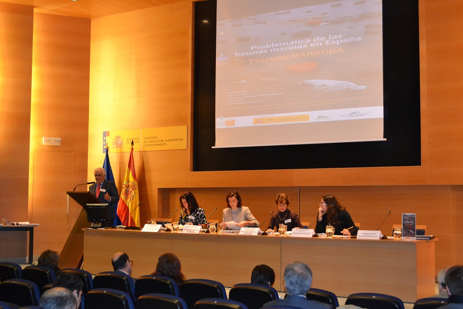 Conclusiones de la jornada sobre la problemática de las basuras Marinas en España &amp;#8208; Proyecto Marnoba
