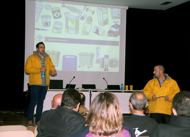 La campaña del reciclaje llega a las asociaciones de Viveiro (Galicia)