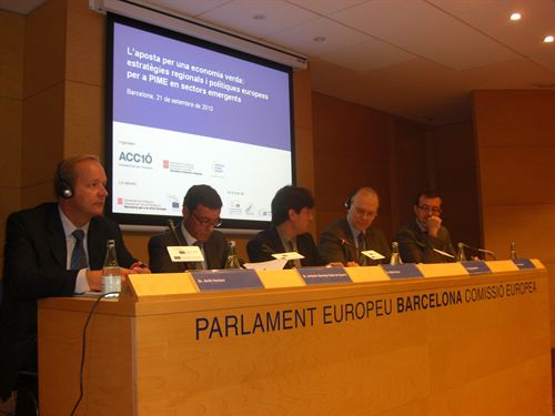 La Consejería de Empresa destaca la innovación en eficiencia energética como nicho de mercado para los emprendedores