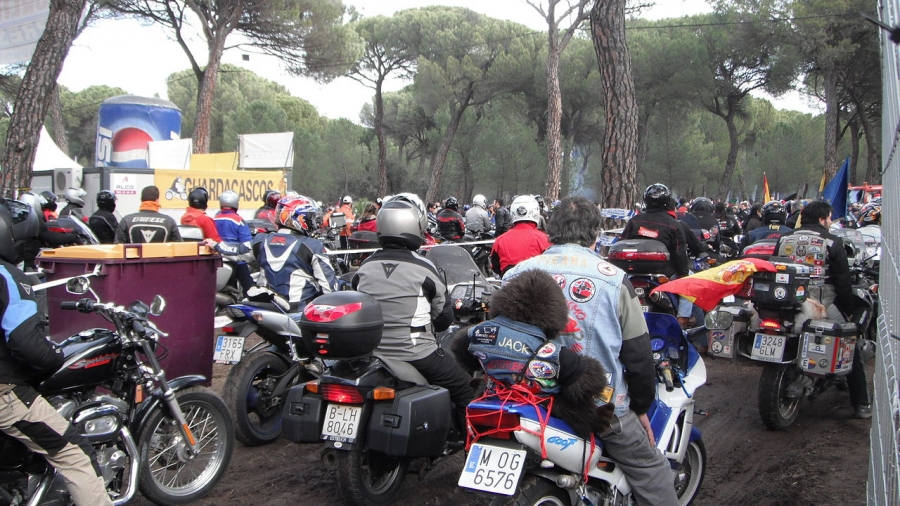 Cancelada la concentración motera La leyenda continúa. Yo soy Pingüino