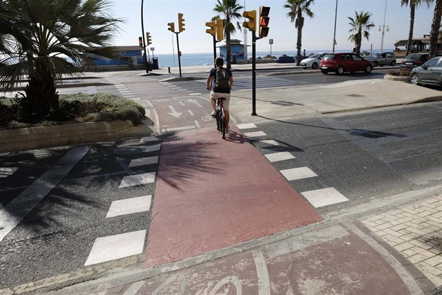 Ayuntamiento de Málaga pide a la Junta la concesión del dominio público para un tramo de carril bici del paseo marítimo