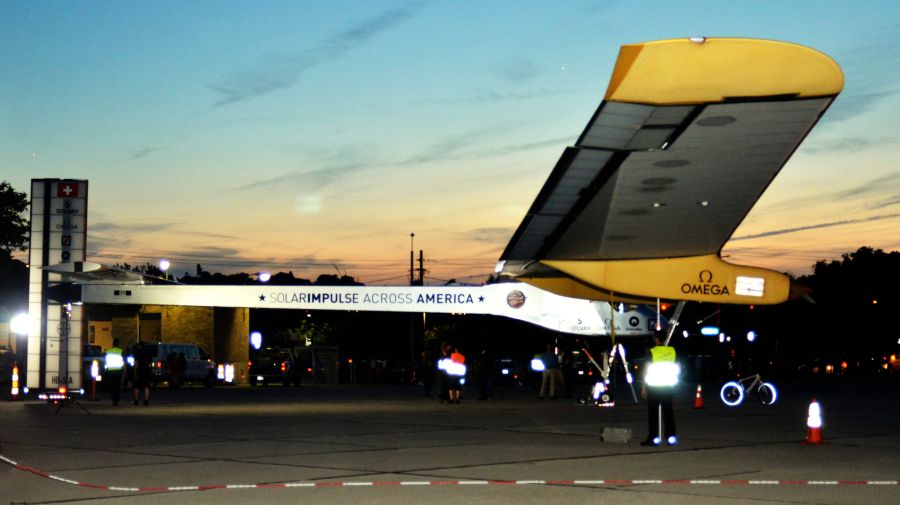 El ‘Solar Impulse 2’ completa la vuelta al mundo