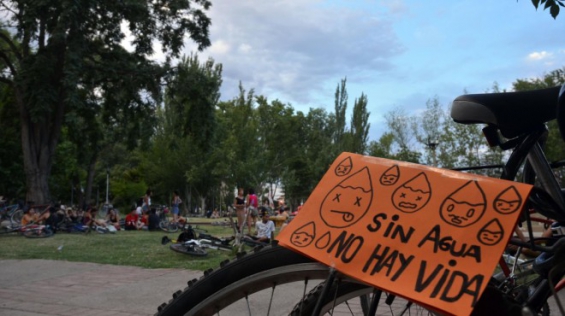 Bicicleteada contra la contaminación del Limay