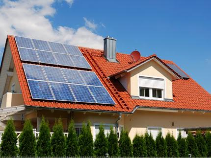 Acoso y derribo del Ejecutivo al autoconsumo