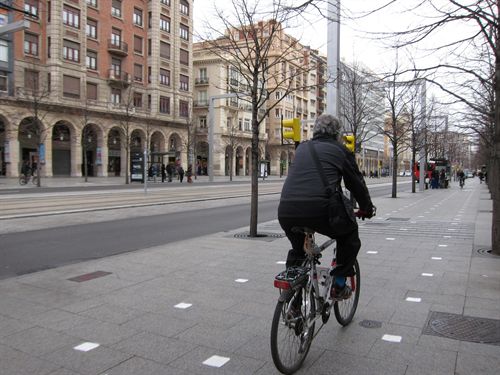 El transporte en bicicleta por las ciudades evitaría 10.000 muertes en la UE