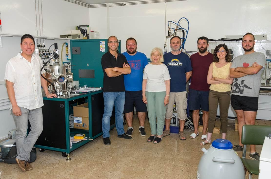 Un nuevo material con forma de nanoesponja metálica puede reducir al mínimo el gasto energético de los ordenadores