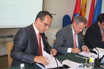 El Centro Asociado de la UNED en Tudela y CENER firman un convenio de colaboración