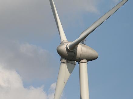 El Gobierno de Cantabria aboga por impulsar la energía eólica marina como "respuesta de futuro"