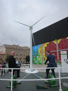 Qué hace un molino eólico en pleno centro de Salamanca