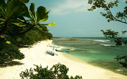 Escolares indonesios piden a líderes turísticos combatir el cambio climático