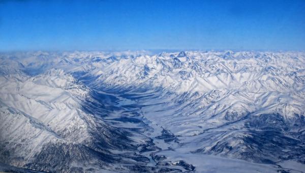 Greenpeace ‘reta’ al ministro Soria a visitar el ártico