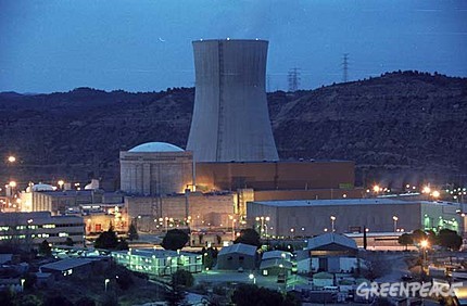 Tres centrales nucleares están paradas y España sigue exportando electricidad