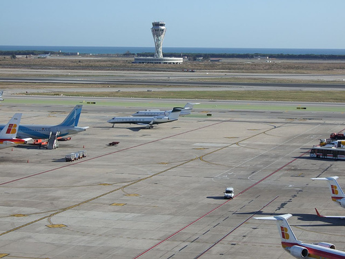 El aeropuerto de Barajas amplía su pulmón verde con la plantación de más de 2.700 árboles