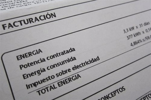 Los ciudadanos pagaremos cada año más y más en la factura de la luz
