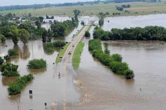 Argentina: El 80% de Bolívar está bajo el agua