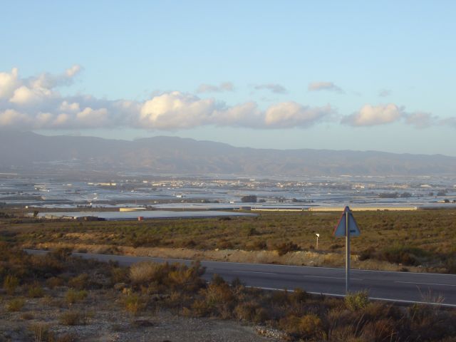 ADIF licita estudios para la conservación de la flora y la fauna entre Lucainena y Almería