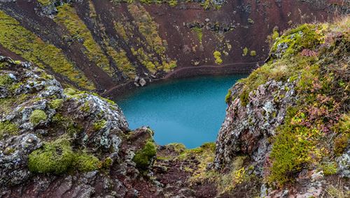 Conoces el increíble lago de cráter Kerid de Islandia