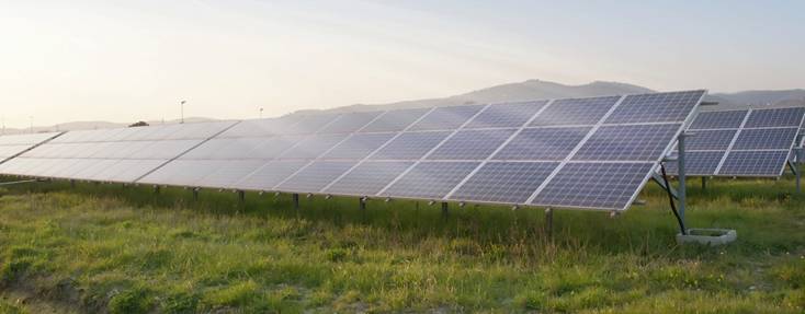 Extremadura trabaja en un proyecto piloto para aplicar energías renovables en el riego para reducir costes