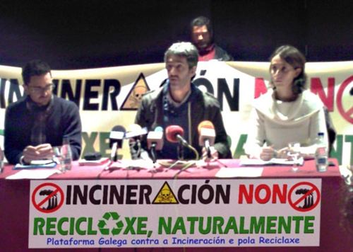 La Plataforma Galega contra a Incineración cree que la planta de residuos de O Irixo solo se puede tumbar en las urnas