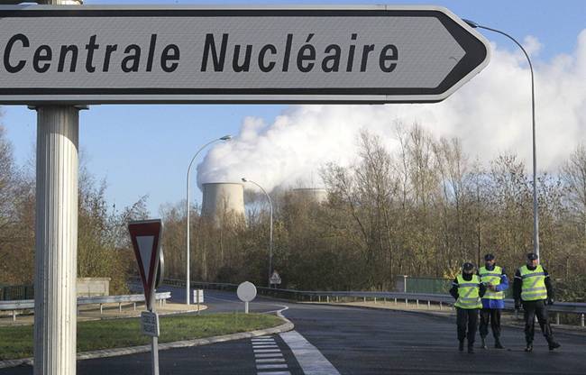 Greenpeace ‘toma’ una central nuclear en Francia y exige su cierre inmediato
