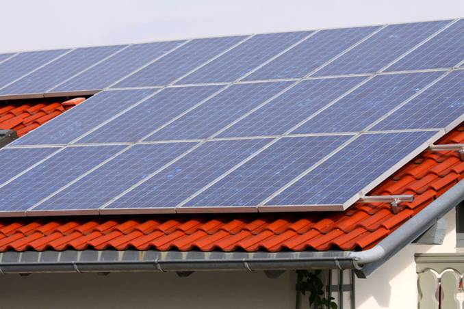España tienen el peor marco regulatorio para instalar fotovoltaica en viviendas