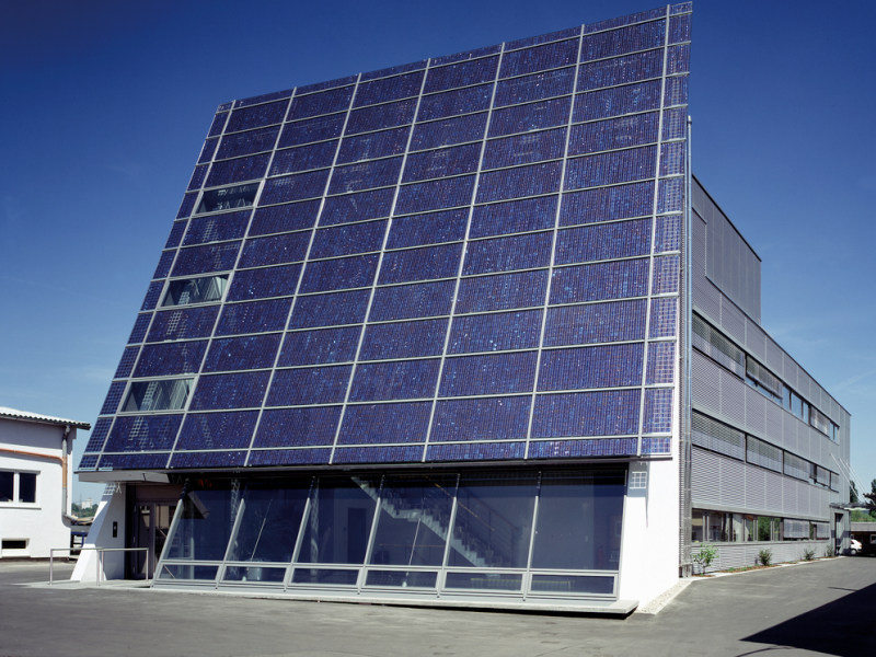 SMA Solar Technology AG registra en el primer trimestre de 2015 un claro crecimiento del volumen de ventas y mejora su beneficio operativo