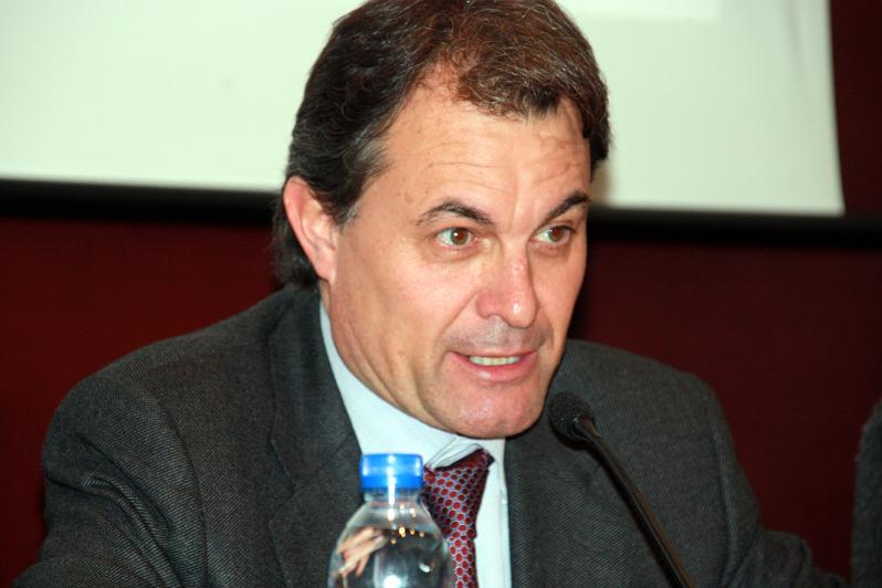 Cataluña. Mas lamenta el caos normativo "total" del Gobierno en materia energética