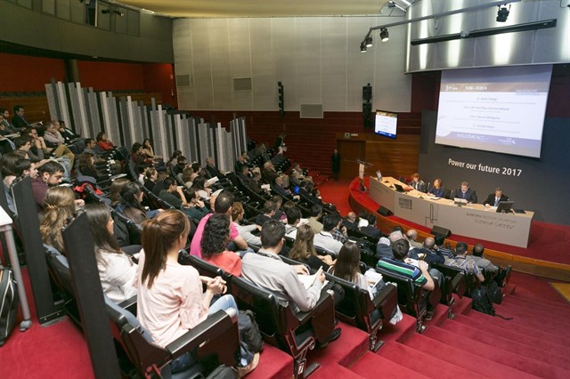 Más de 120 investigadores analizan en Vitoria las nuevas formas de almacenamiento de energía