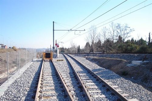 Adif instala contrapesas ecológicas en la catenaria del trayecto Albacete-Alicante