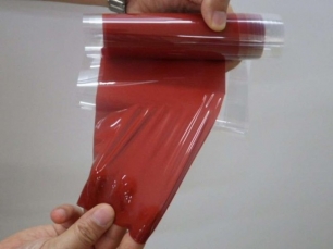 Crean un goma capaz de generar electricidad