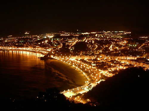 Ayuntamiento de San Sebastián invertirá este año más de un millón de euros en renovar 4.000 de sus 6.000 luminarias