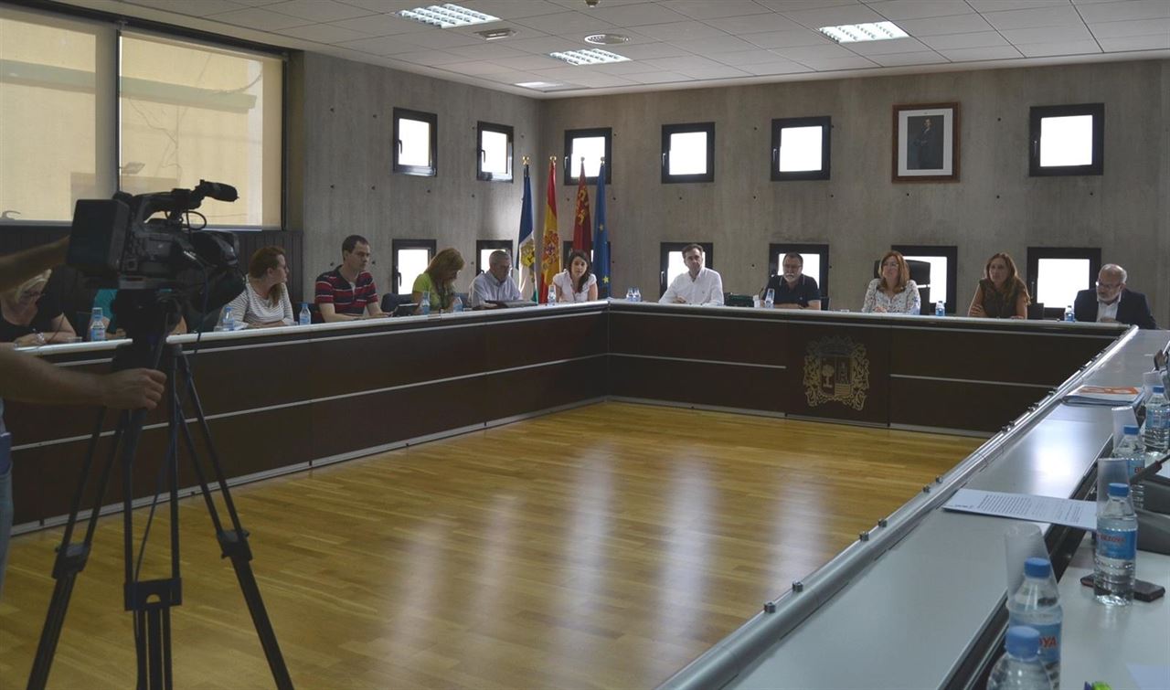 El pleno del Ayuntamiento San Pedro aprueba la protección del Mar Menor