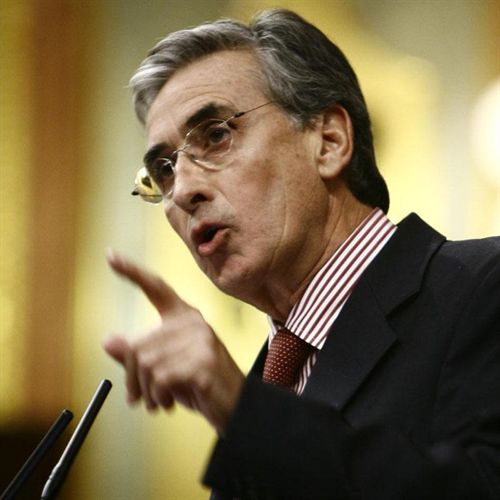 Jáuregui cree que alcanzar un pacto político en materia energética es una "cuestión de Estado"