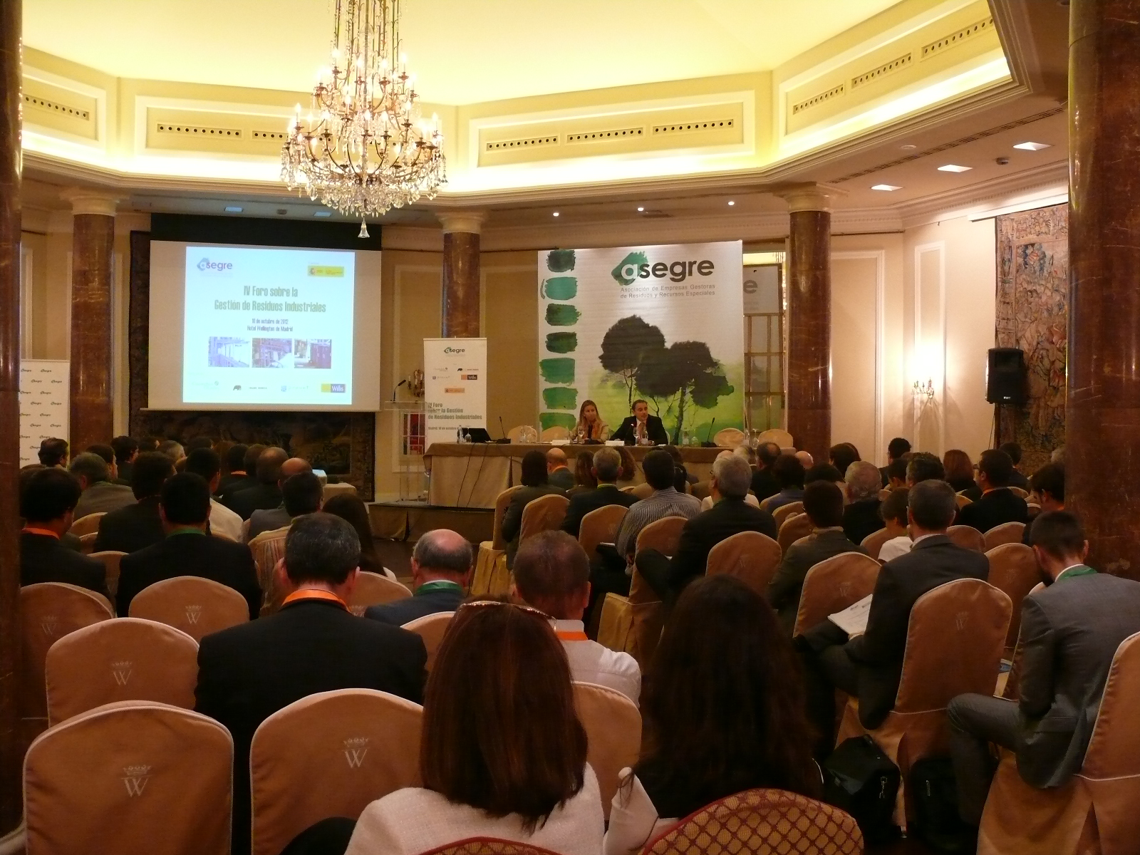 El sector medioambiental debate sobre la situación de los residuos industriales en el IV Foro de ASEGRE