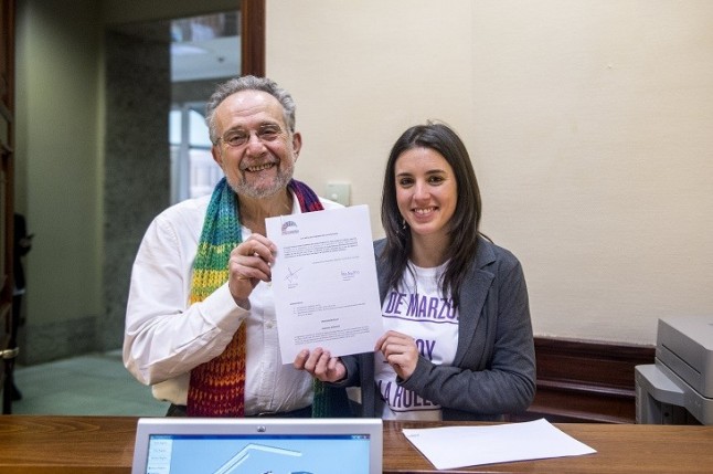 Podemos registra en el Congreso la Ley de Aguas