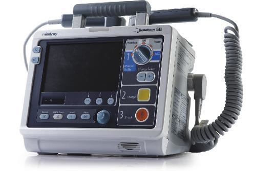 Andalucía. Medio Ambiente dota con aparatos desfibriladores los 25 centros de trabajo del dispositivo Infoca