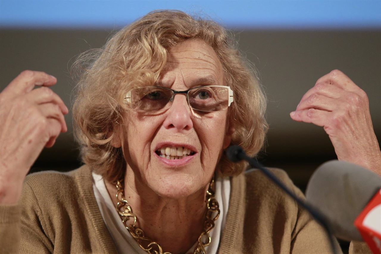 La contaminación desborda a Manuela Carmena