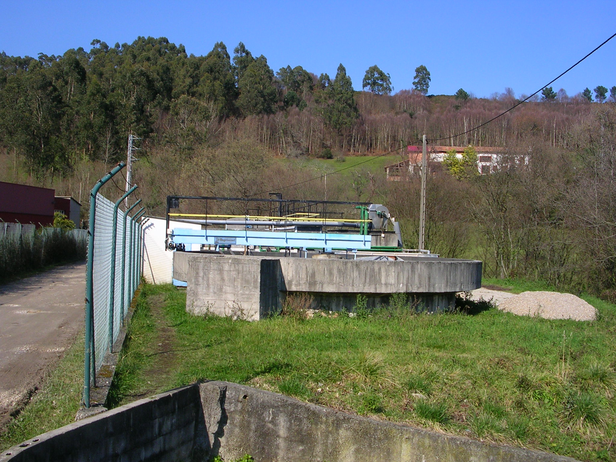 Asturias. La Confederación Hidrografica casi no multa a las empresas que contaminan.