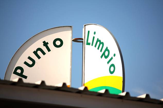 Andalucía. Ayuntamiento de Doña Mencía estrena punto limpio