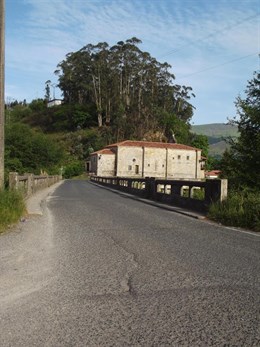 Ecologistas se oponen al puente en Villanueva de la Peña por su impacto ambiental